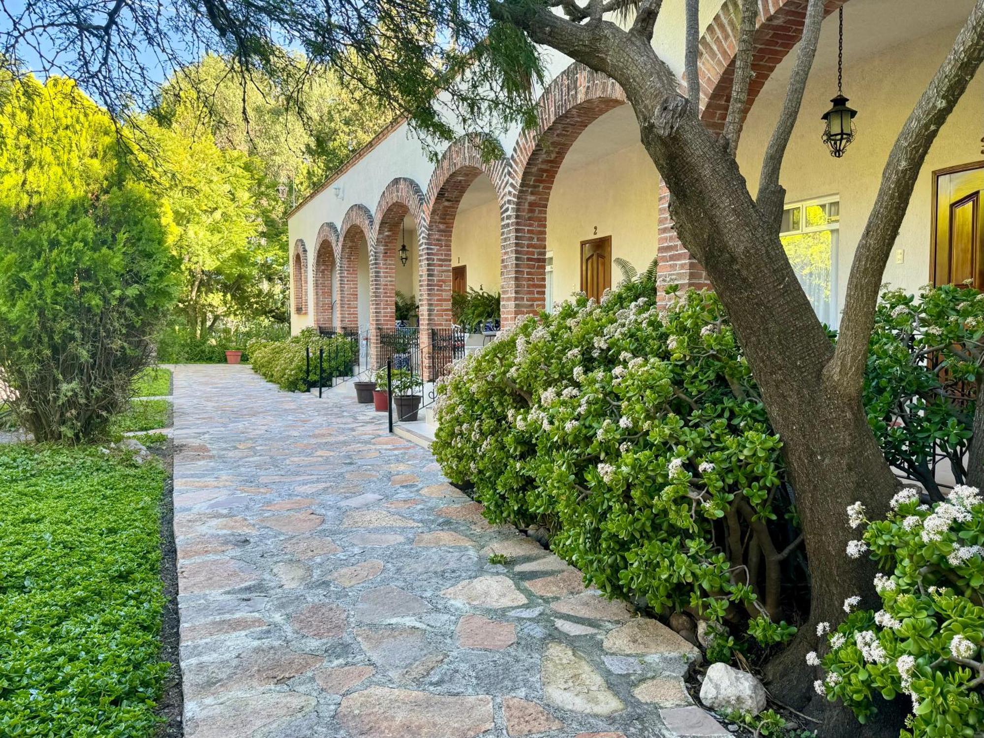 Club Vergel Resort Bernal Eksteriør billede